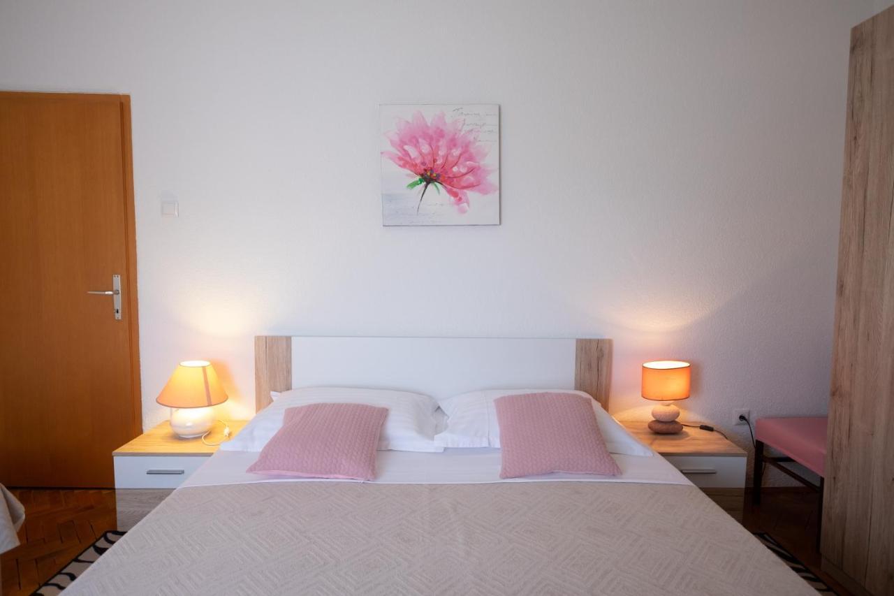 Apartments Mila 克罗诺维察 外观 照片