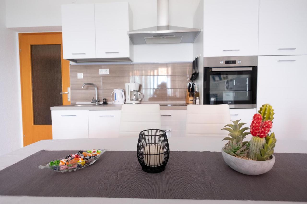 Apartments Mila 克罗诺维察 外观 照片