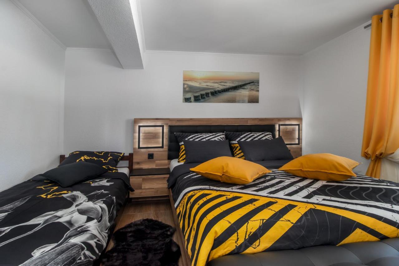 Apartments Mila 克罗诺维察 外观 照片