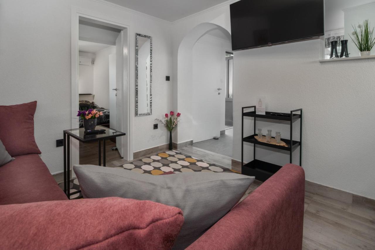 Apartments Mila 克罗诺维察 外观 照片