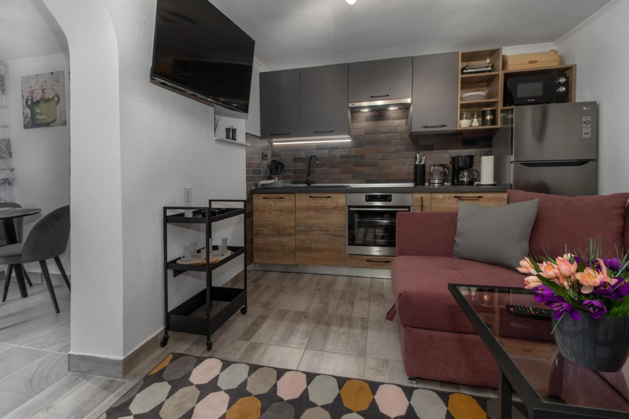 Apartments Mila 克罗诺维察 外观 照片