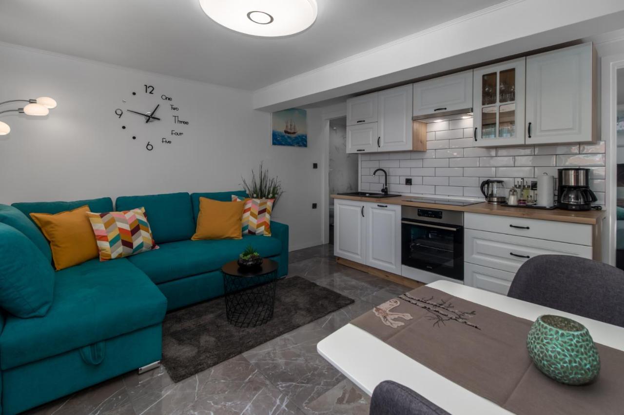 Apartments Mila 克罗诺维察 外观 照片
