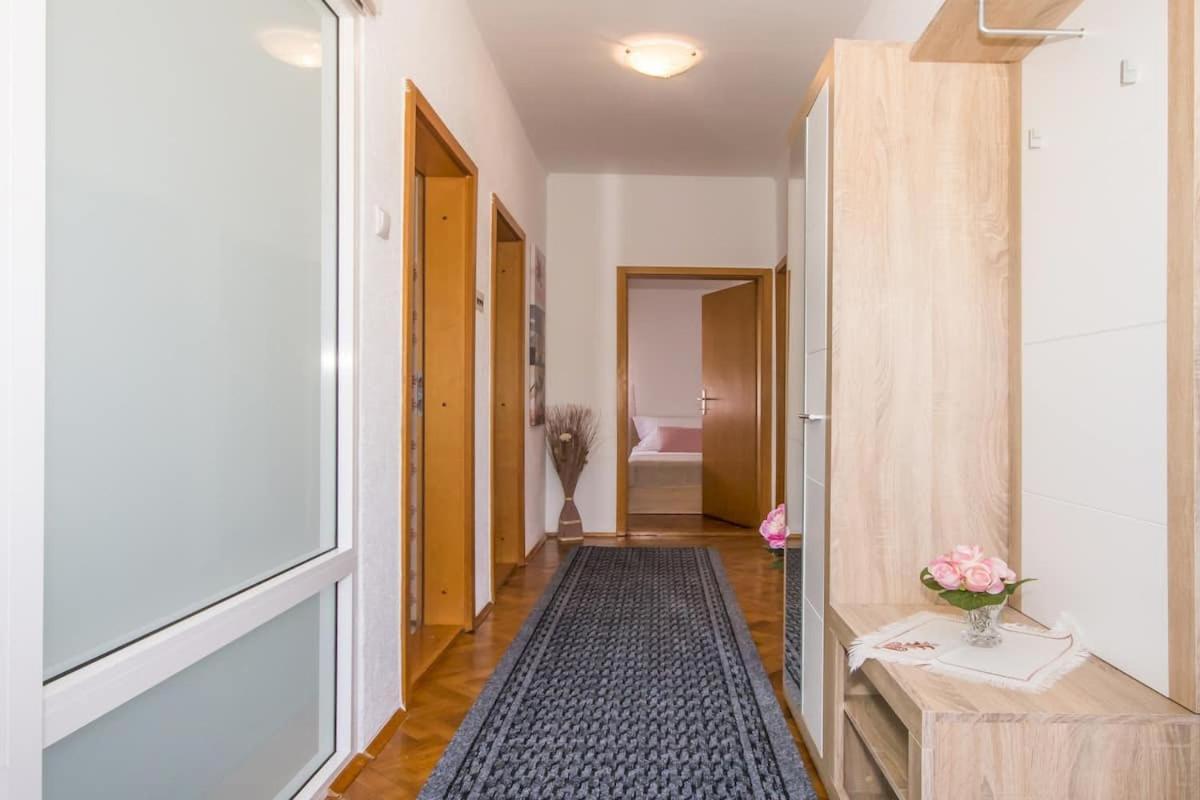 Apartments Mila 克罗诺维察 客房 照片